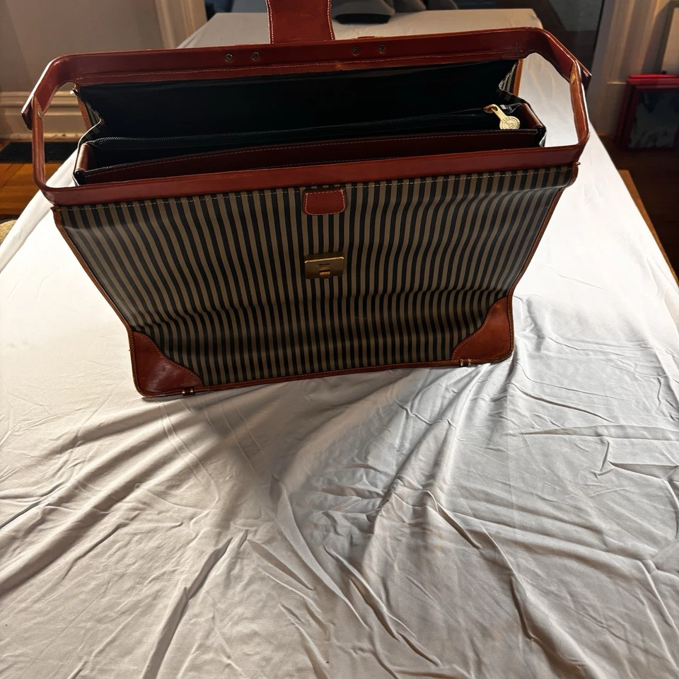 Bolso de negocios de viaje vintage grande tostado a rayas con ribete marrón Club Royal Hunter Foto 2 de 4