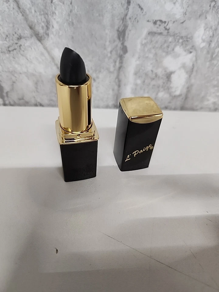 L'Paige Cosmetics Black Lipstick Aloe Vera & Beeswax - Image 2 of 4