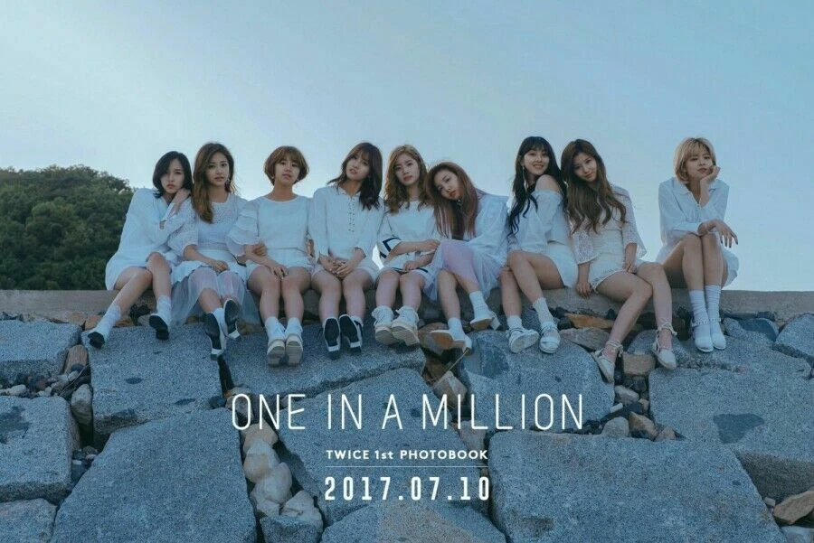 TWICE 1ST PHOTOBOOK [ONE IN A MILLION] Making DVD+310p Photo Card+