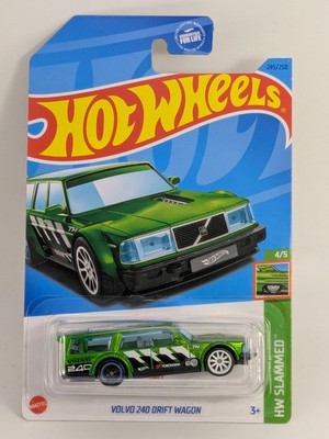 2023 Hot Wheels Super Treasure Hunt Green Volvo 240 Drift Wagon