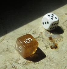 Koplow - d6 numbers - glitter gold - collectible RPG dice