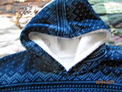 HuggleOntel Blanket Hoodie, Ultra Plush, Unisex Wearable Blanket, Blue Nordic