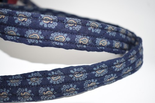Vera Bradley Large Duffel Bag in Vintage "Classic Navy -1998" Pattern - Picture 11 of 13