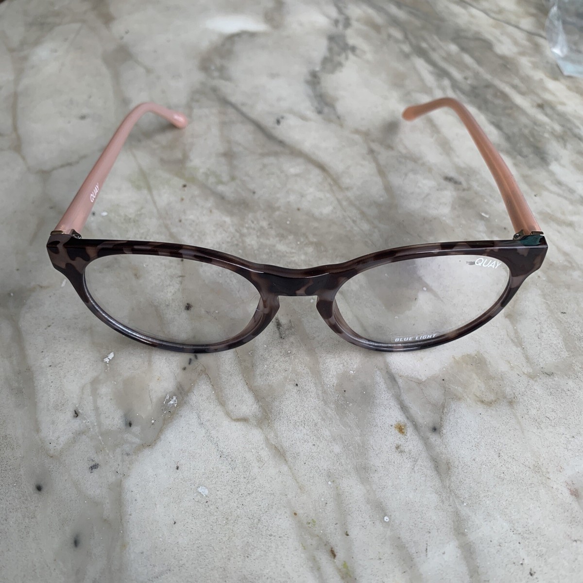 QUAY AUSTRALIA Out Of Sight Clear Frame Blue Light Blocking 