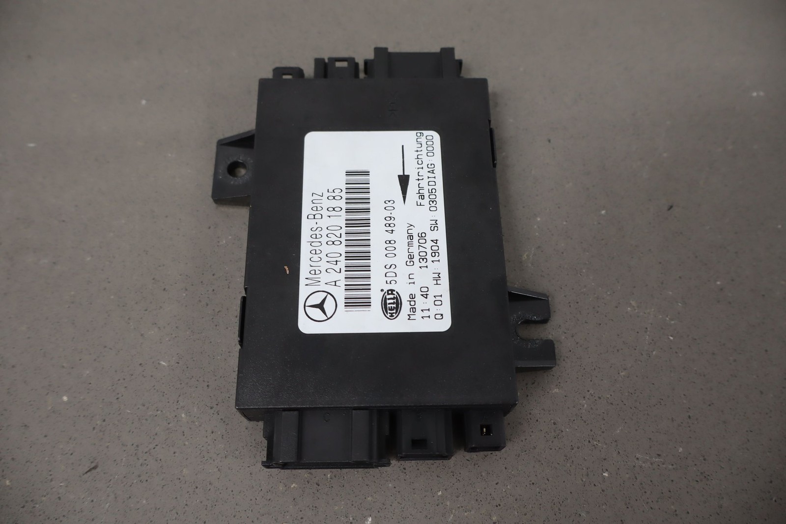 2007 Maybach 57 W240 Bus Node Roof Control Module A2408201885