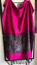 NWOT bright colorful wrap w fringe 70 x 28 + fringe acrylic/viscose China