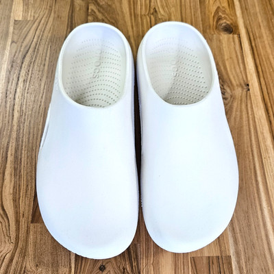 Crocs Mellow Recovery Clog, Size 12, Cream, NWOT