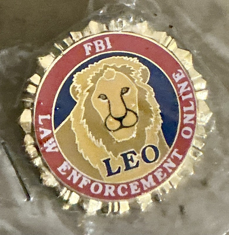 VWE Signed FBI LEO Lion Lapel Pin Goldtone Online Law Enforcement