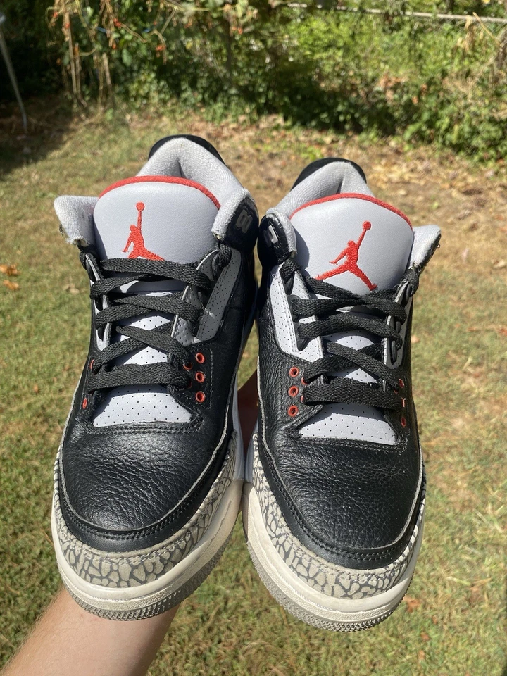 Size 9.5 - Jordan 3 Retro OG Mid Black Cement - Image 4 of 4