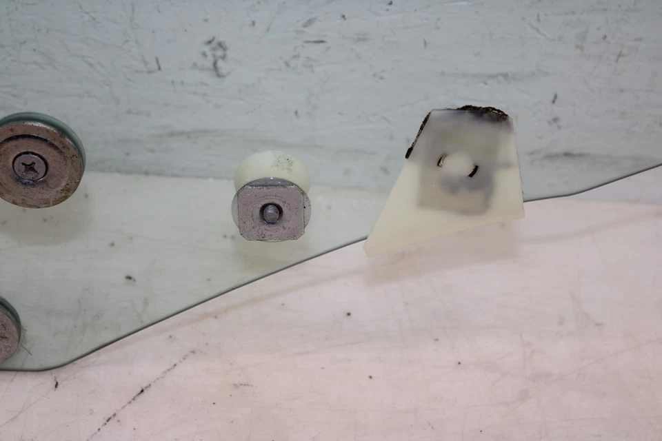 Vidro para janela de porta esquerda Mazda MX-5 Miata 2006-2015 fabricante de equipamento original Mu26 - Imagem 4 de 4