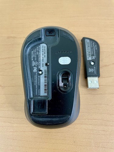 Microsoft Wireless Mobile Mouse 3000 Model 1359 W/ USB Receiver Dongle - Picture 2 of 4