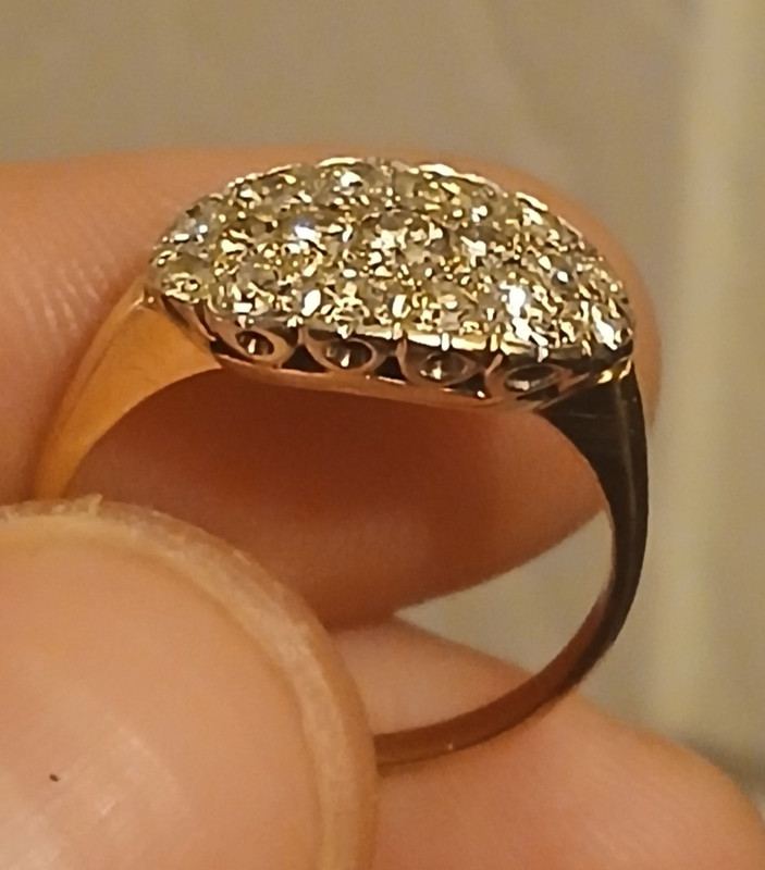 0.88+ CARAT NATURAL DIAMONDS, 14K GOLD RING, SIZE 8.5/3.32 GRAMS (AUTHENTICATED)