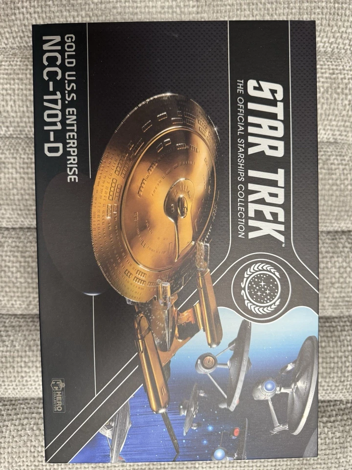 Eaglemoss Star Trek XL Gold USS Enterprise NCC-1701-D sellado con cargador Foto 2 de 4