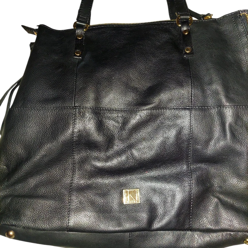 Bolso de Hombro KOOBA Everette Cuero Guijarro Negro Forro a Rayas Foto 2 de 4