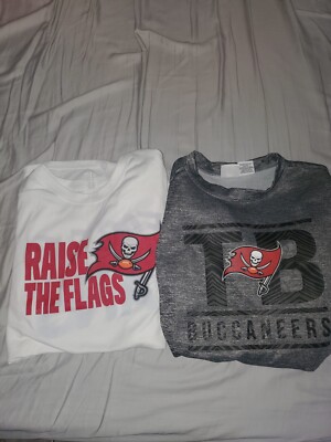 Tampa Bay Bucs 2 Shirt Bundle XL - Longsleeve and Tee