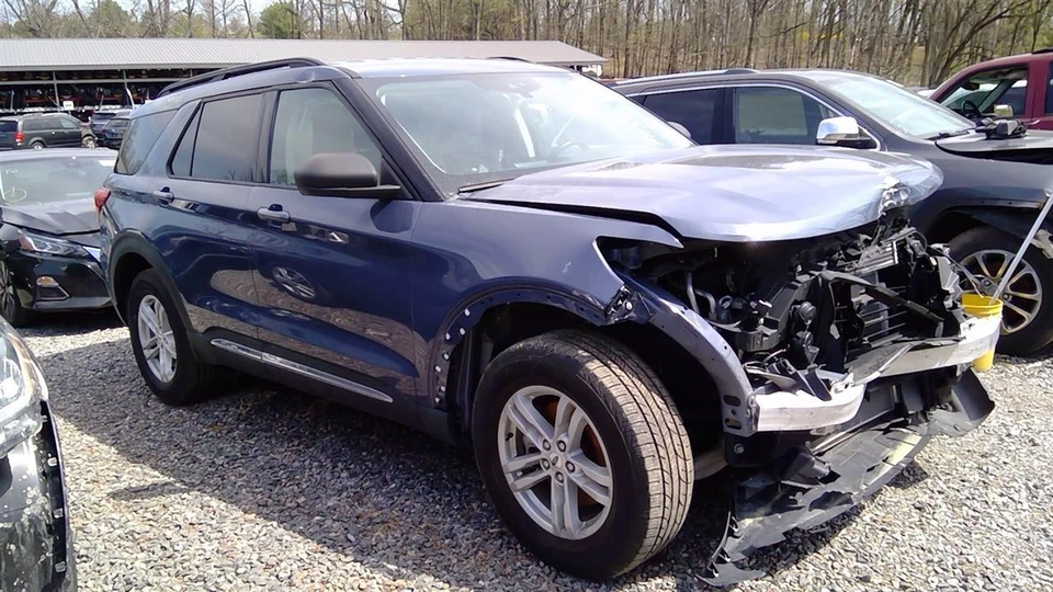 Used Rear Drive Shaft Rear fits: 2021 Ford Explorer assembly 2.3L 4x4 Rear Grade - Image 4 of 4