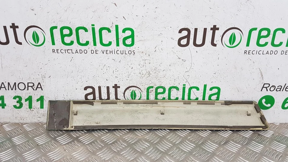 Moldura para NISSAN PATROL GR (Y61) Básico 2004 284376 - Imagen 4 de 4