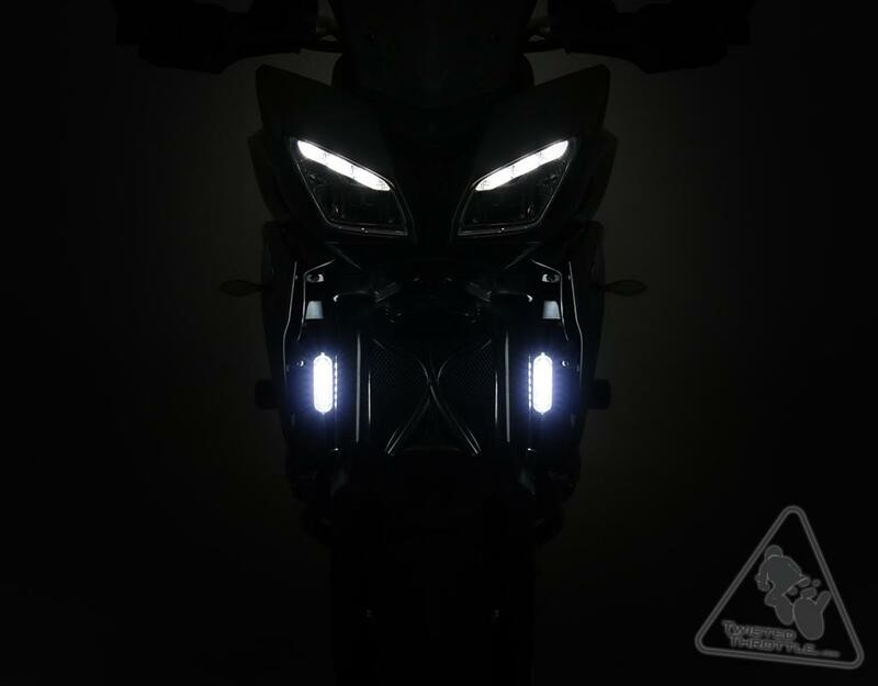 Feu DRL DENALI blanc additionnel à l'unité pour visibilité moto