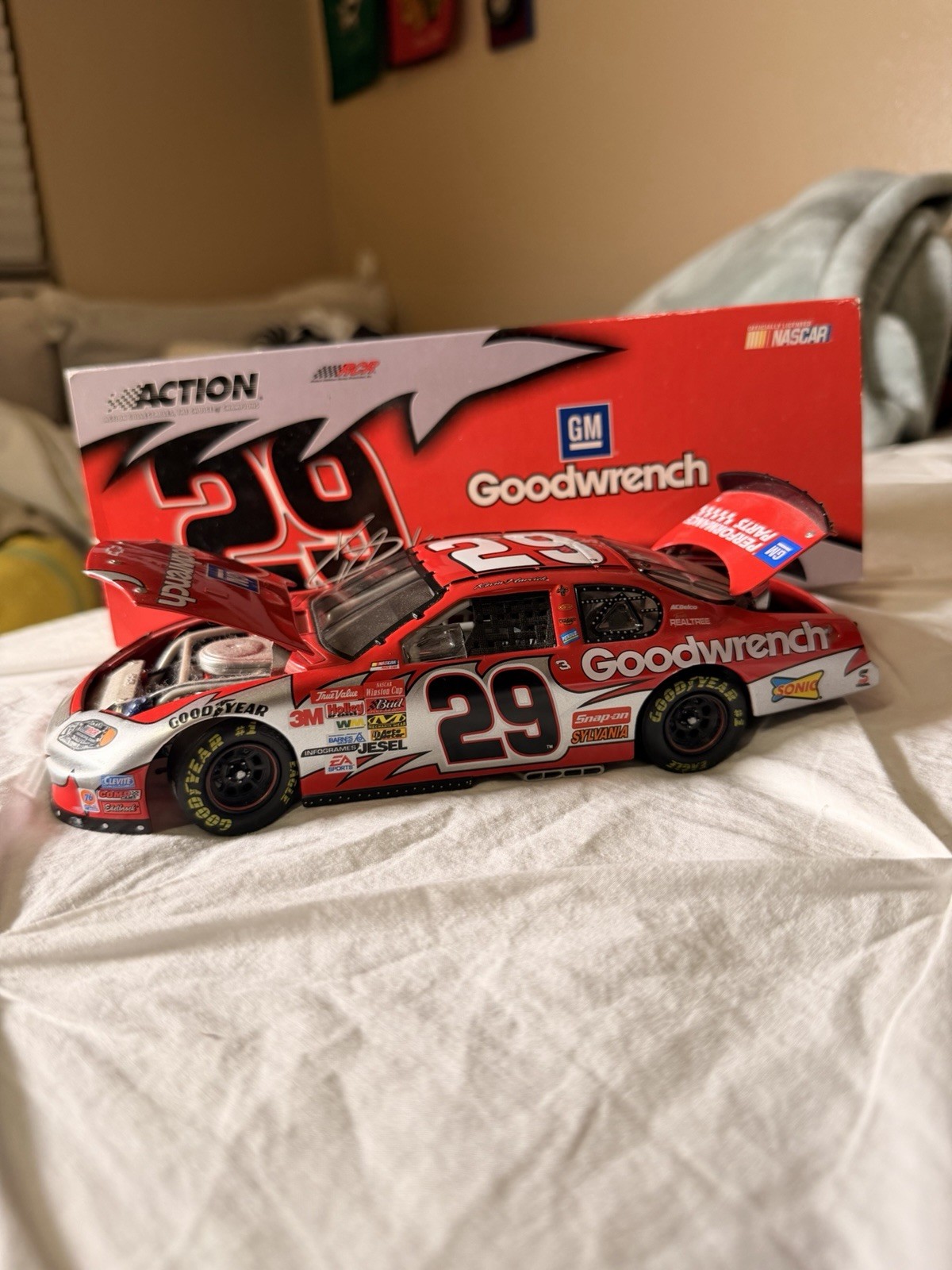 2002 Kevin Harvick Red Gm Goodwrench Monte Carlo 1/24 NASCAR Diecast