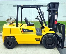 CATERPILLAR GPL40 9000 LB PNEUMATIC LPG FORKLIFT CAT
