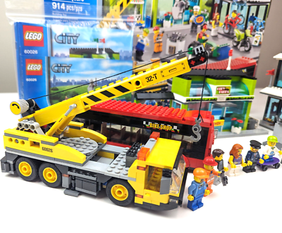 LEGO CITY: Town Square (60026) 100% Complete w/ Box, Instructions 