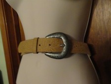 Vintage Ladies Tan Embossed Faux Leather Belt w/Nickle Buckle - SZ 16