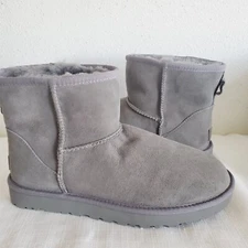 NWOB WOMENS 10 CHARCOAL GREY UGG CLASSIC MINI II SUEDE SHEEPSKIN BOOTS 1016222