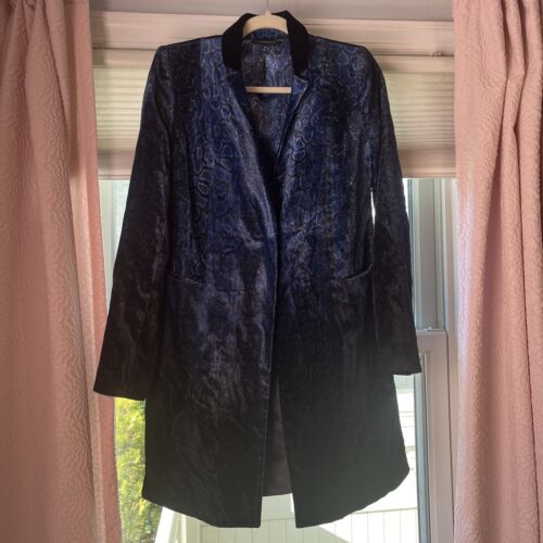 Tahari Suit Jacket Blue Snakeskin Print Velvet Mi… - image 1