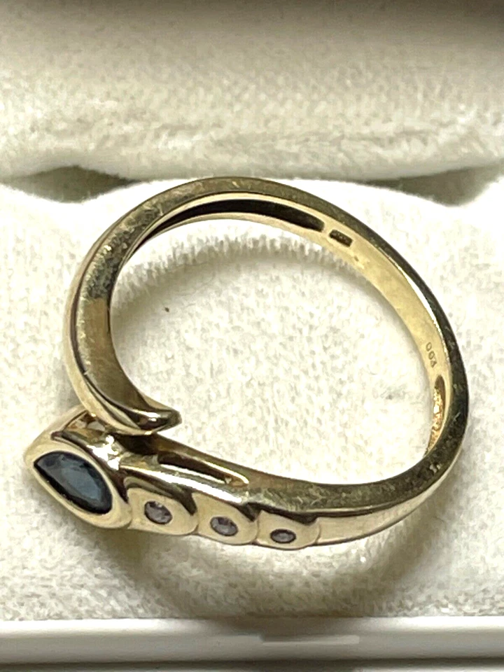 Juwelier 585 Gold 14 K Gold Ring modernes Design Saphir Brillis 0,03ct Juwelier - Bild 4 von 4