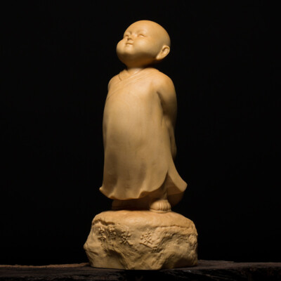 Boxwood creative handicrafts Zen wood carving monk ornaments quiet Zhiyuan