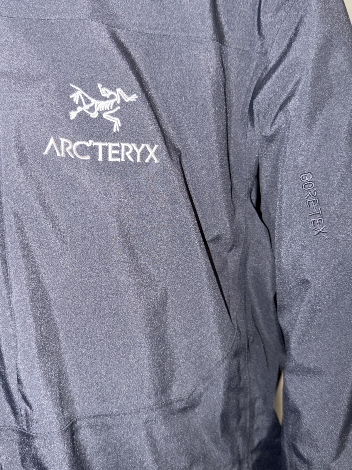 Arc’teryx Men's Fission SV Gore-Tex Pro Hooded Insulated Jacket Black - Medium image 3