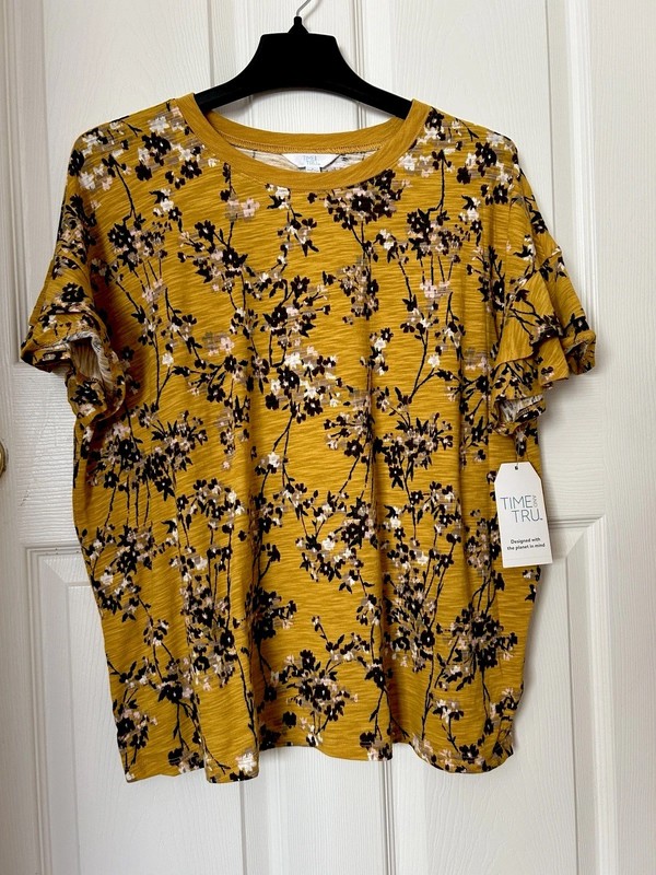 Time AndTru Women’s Comfy T-Shirt, New- Size L