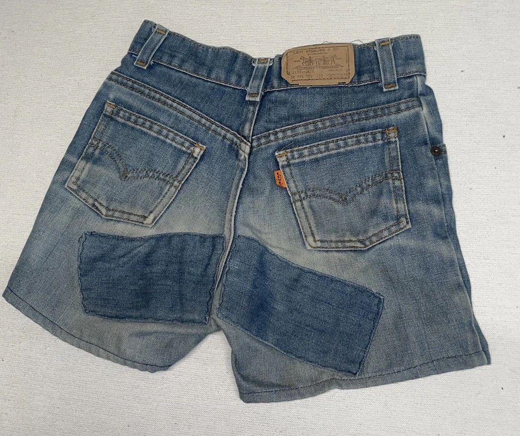Vintage 70s LEVIS Mom Jeans Shorts Teens 23x3.5 DISTRESSED PATCHWORK TALON ZIP