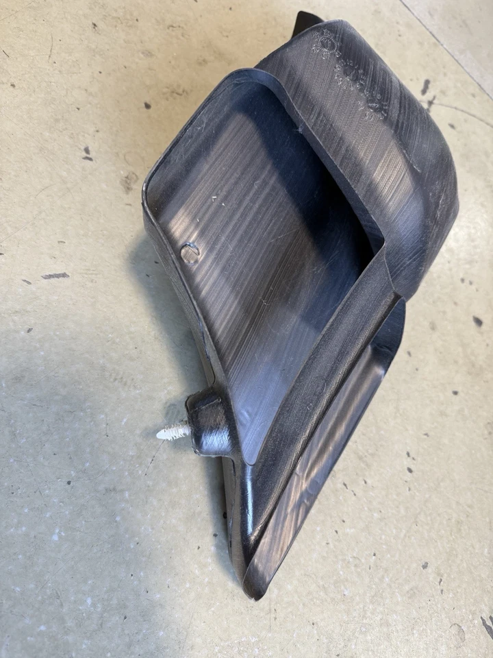 Ford Explorer Sport 2010-2019 calentador trasero caja de aire conducto inferior OEM | BB53-18D307-A Foto 2 de 4