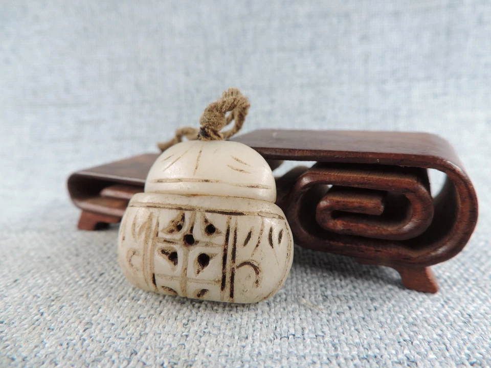 Antiguo Jade Chino Natural Hetian Jade Hueco Escultura Bolsita Estatua Colgante 香囊 Foto 4 de 4