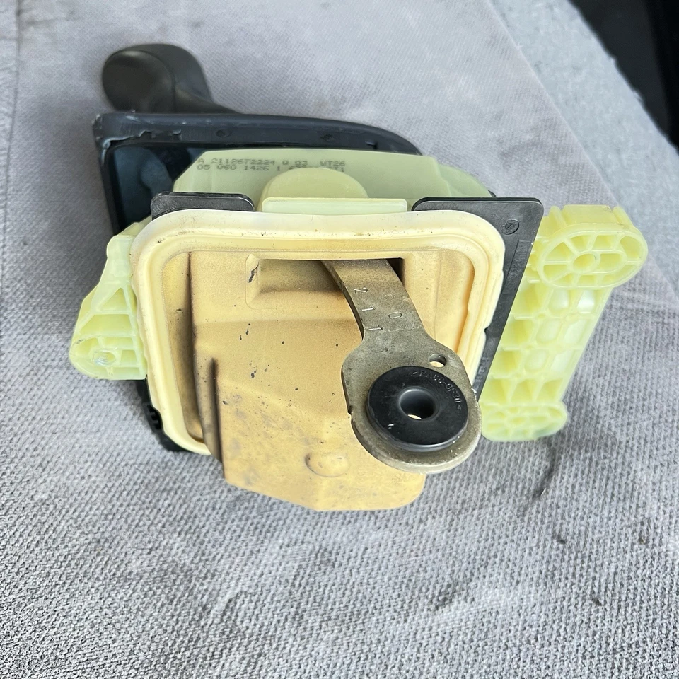 03-09 Mercedes E320 E350 E500 Floor Gear Shifter Selector OEM W211 A2112672224 - Image 2 of 4