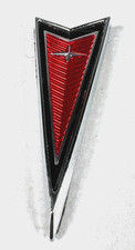 Vintage Pontiac Arrowhead Emblem Badge Red Black Chrome Metal Vintage Pontiac Arrowhead Emblem Badge Red Black Chrome Metal