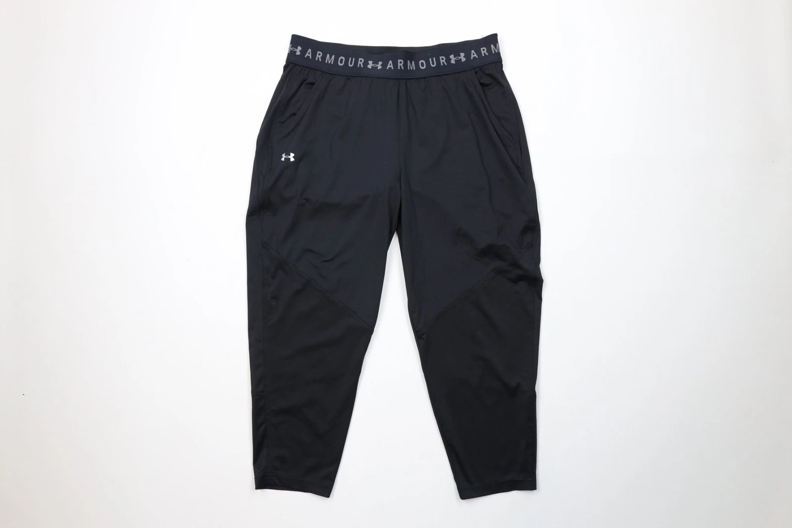 Under Armour Womens Medium Spell Out Compression Sport Crop Pants Capris Black