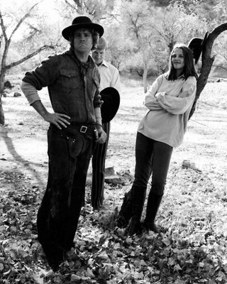 Ryan O'Neal Leigh Taylor-Young Photo 8x10 1971 Academy Award Winner Film