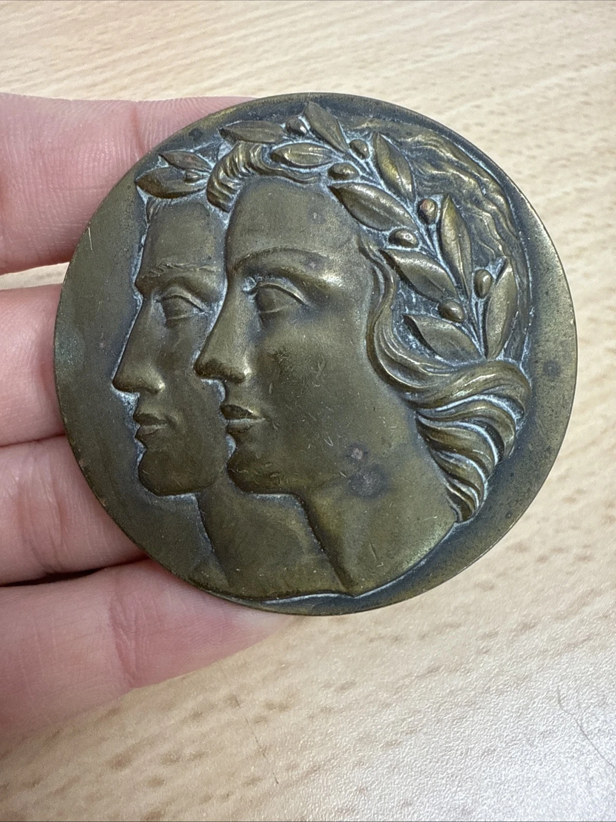 Médaille Jeunesse Et Sports Offert Par Le Ministre