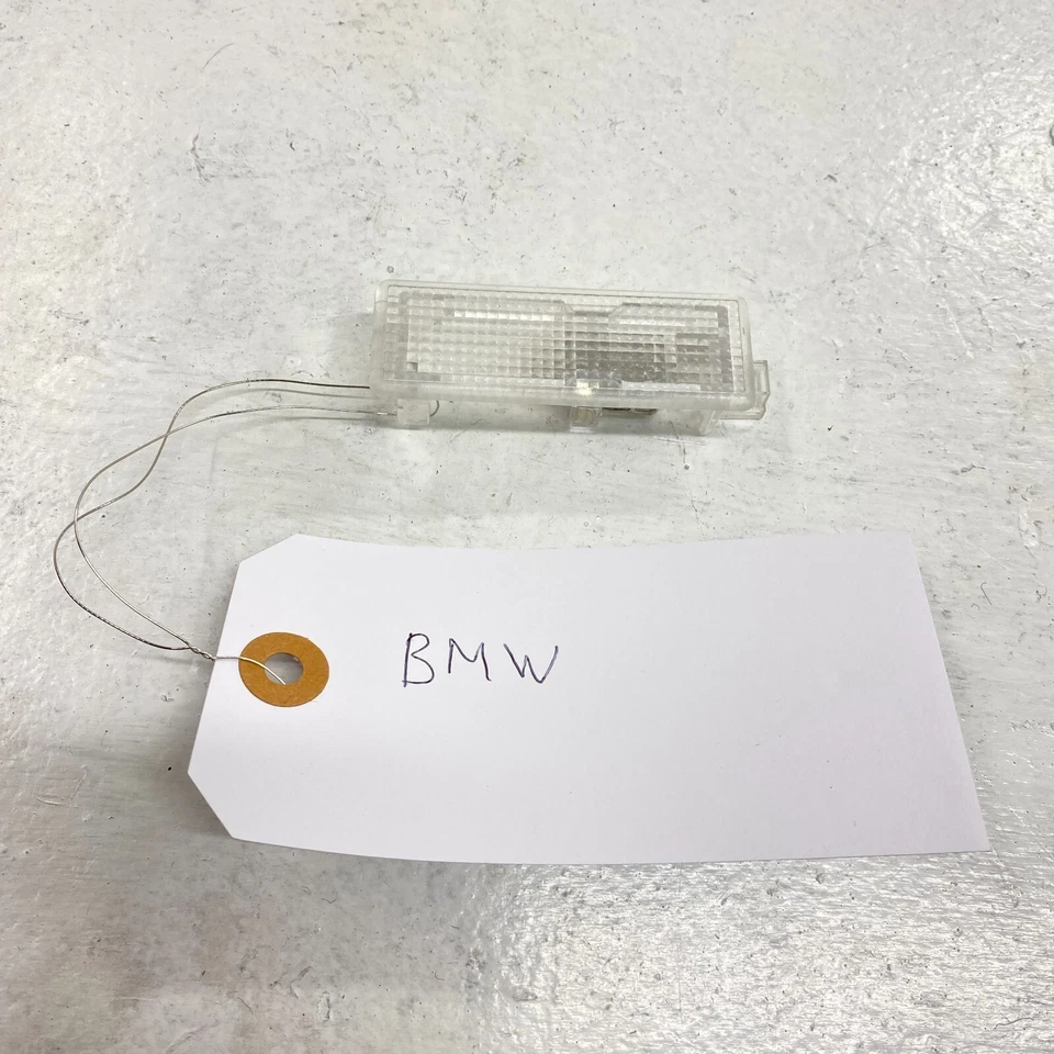 Lâmpada de cortesia interna esquerda ou direita 2012-19 BMW M6 640 650 fabricante de equipamento original - Imagem 3 de 4