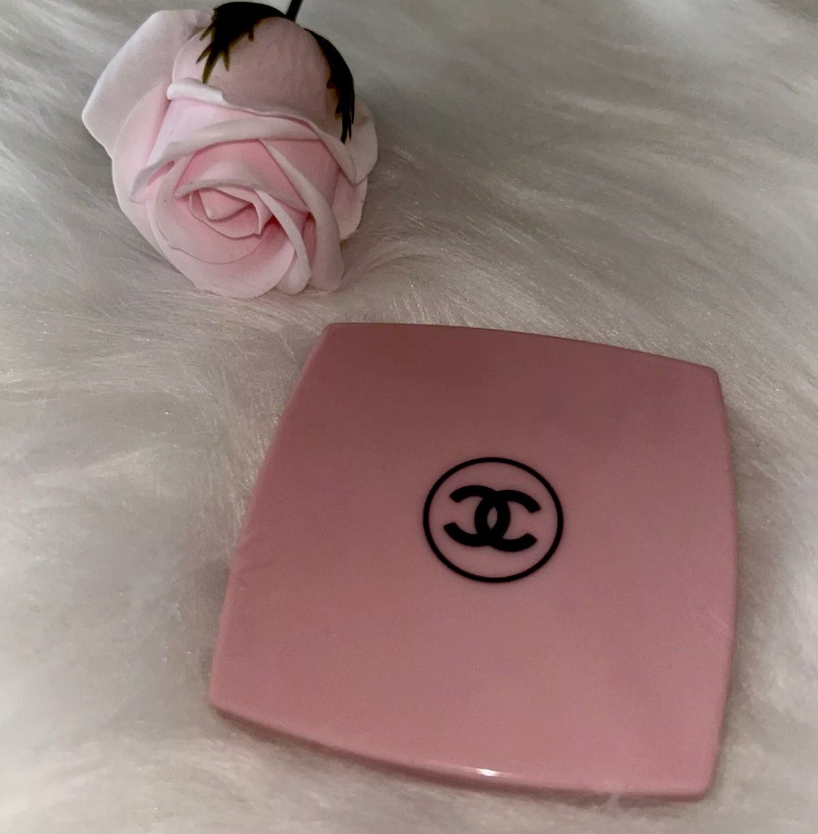 CHANEL Beauty Compact Mirror Double Facettes Duo Codes Couleur