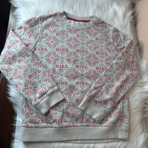 Nike Festive Sweatshirt Quilt Pattern Youth Size Medium - Picture 12 of 12
