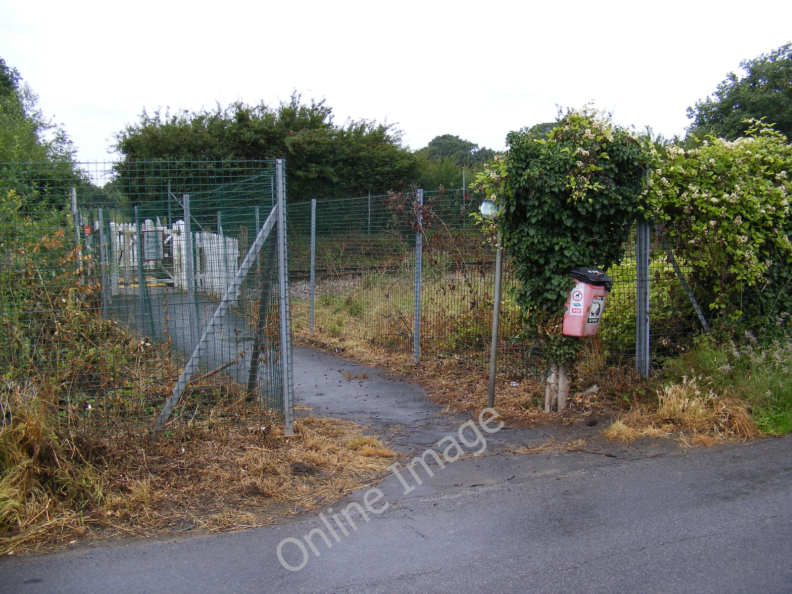 Photo 12x8 Footpath to the B1119 Saxmundham Road Leiston Off Westward