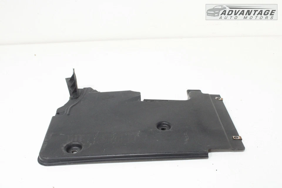 Cadillac ATS 2013-2018 AWD trasero derecho debajo de la carrocería deflector de aire escudo OEM Foto 3 de 4