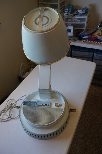 salon style hair dryer w/ mist lady schick consolette 320