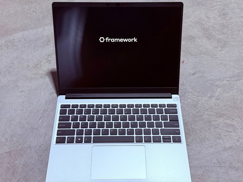 Framework Laptop 13: 13", AMD Ryzen 5 7640U, 32GB RAM, 1TB SSD, Windows 11 Pro