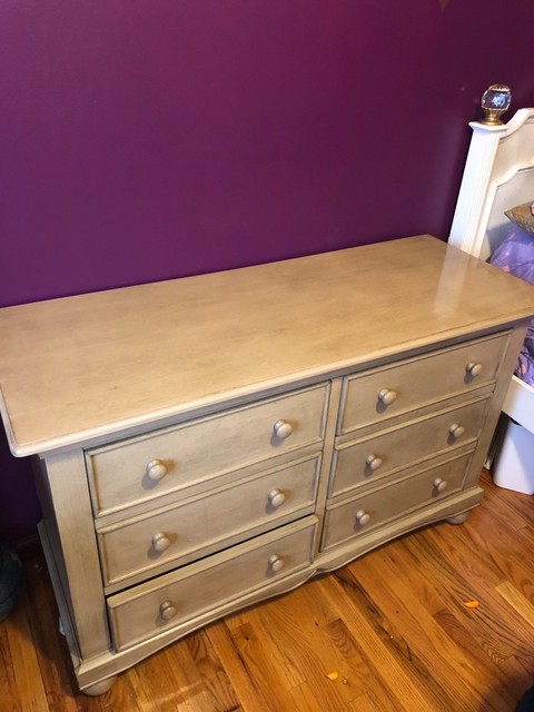 sorelle berkley dressing table