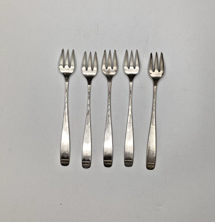Juego de tenedores de cóctel vintage Reed & Barton plateado 1884 (5) Foto 2 de 4