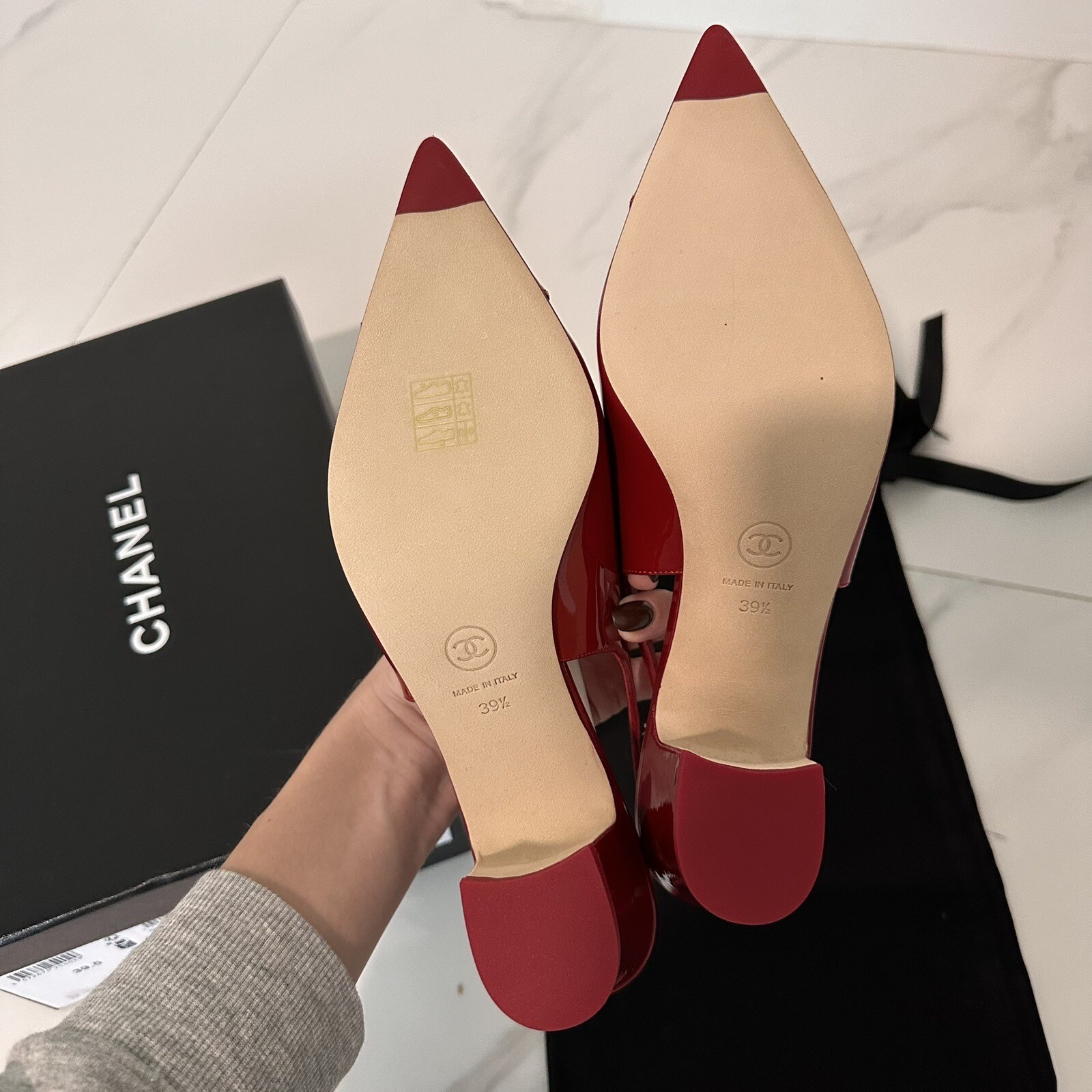 SOLD OUT Chanel Red Paten leather Heels Sz 9.5 image 5